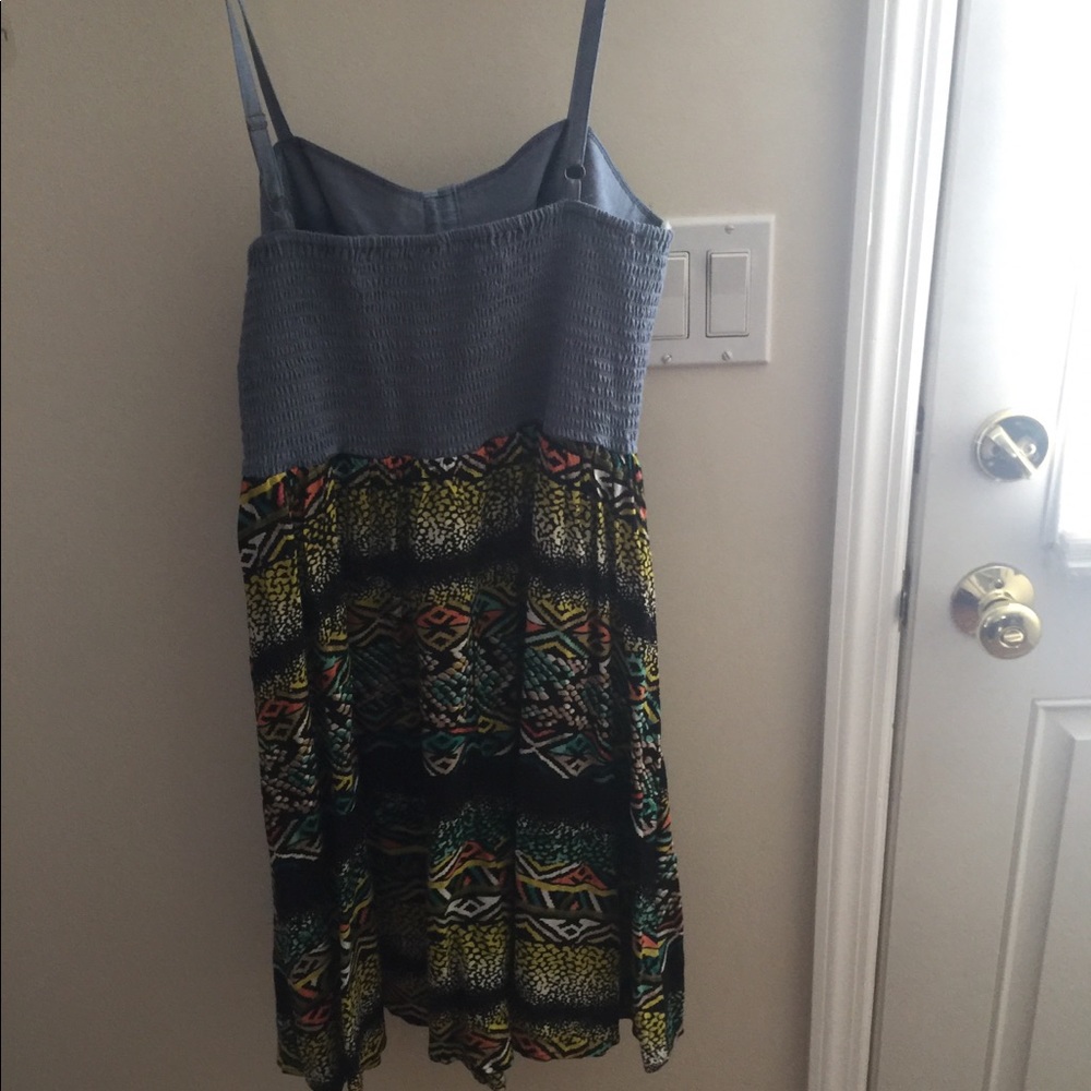 Dress - Picture 2 of 4